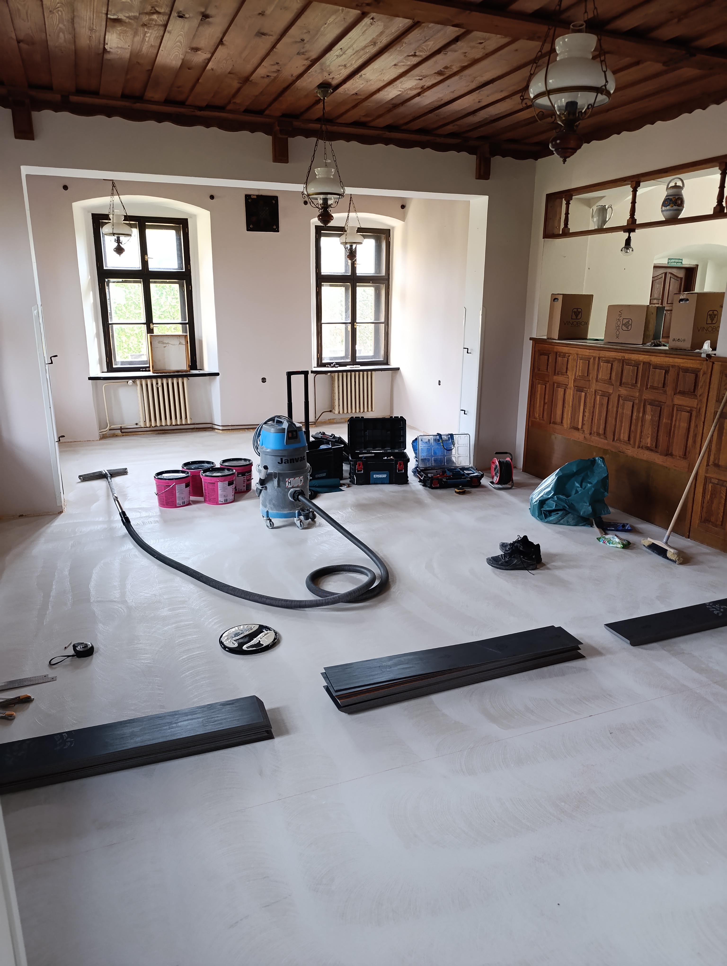 Lepený zátěžový vinyl v penzionu — foto 10