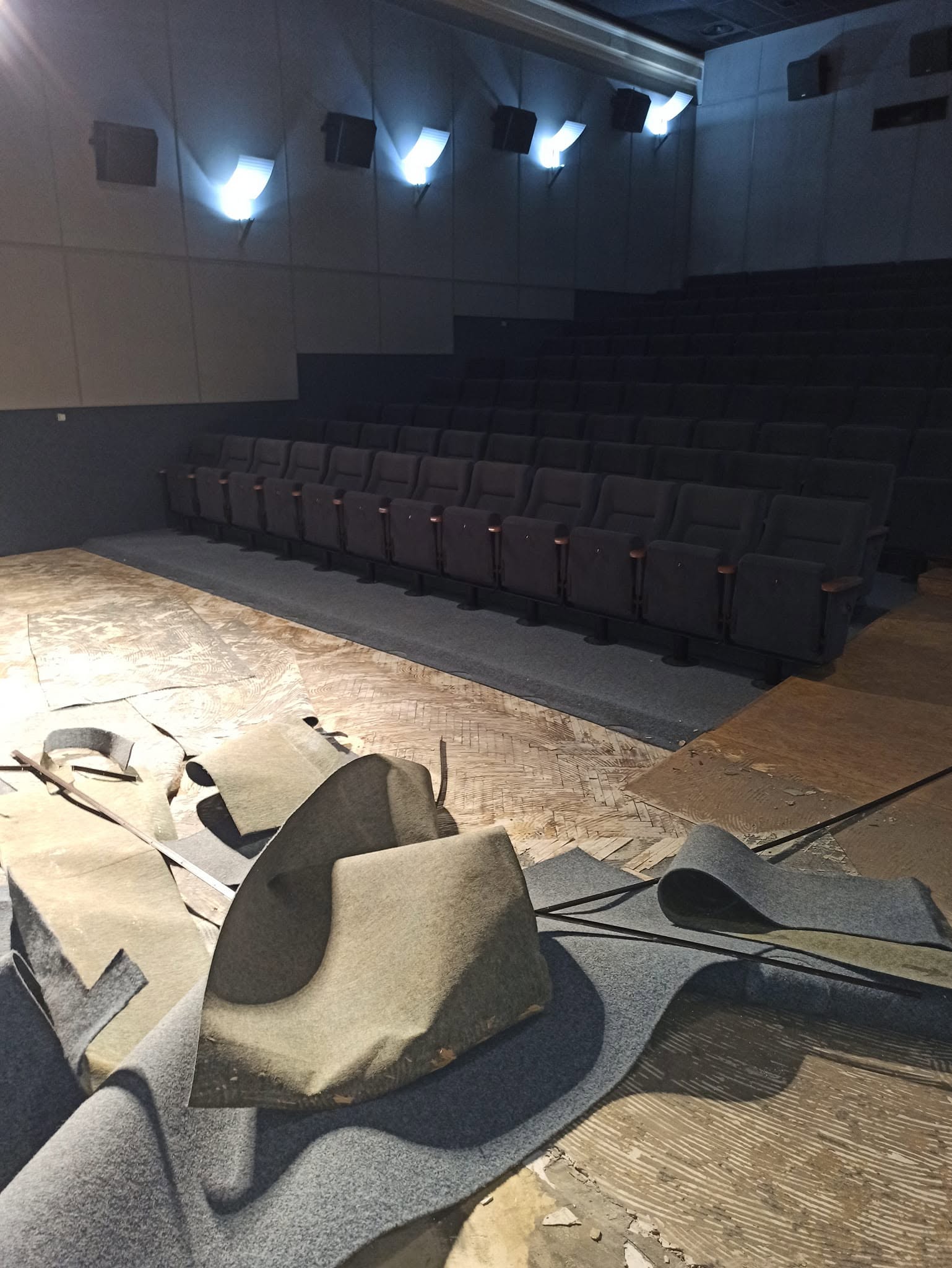 Sametový Flotex v kině Retro — foto 6